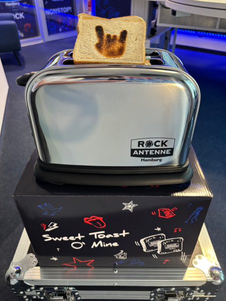 ROCK ANTENNE Hamburg Toaster - Toast Nonstop!